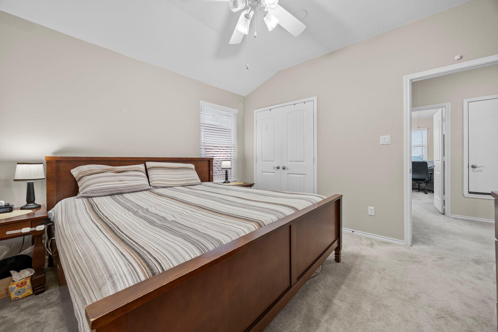 125 Danablu Dr, Hutto, TX 78634