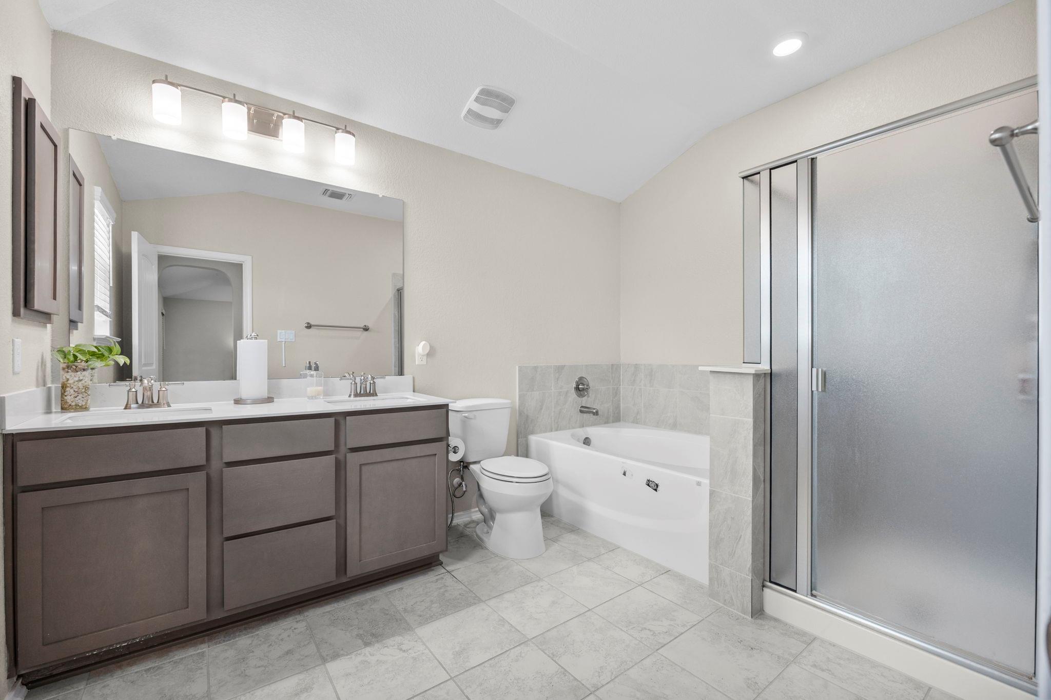 125 Danablu Dr, Hutto, TX 78634