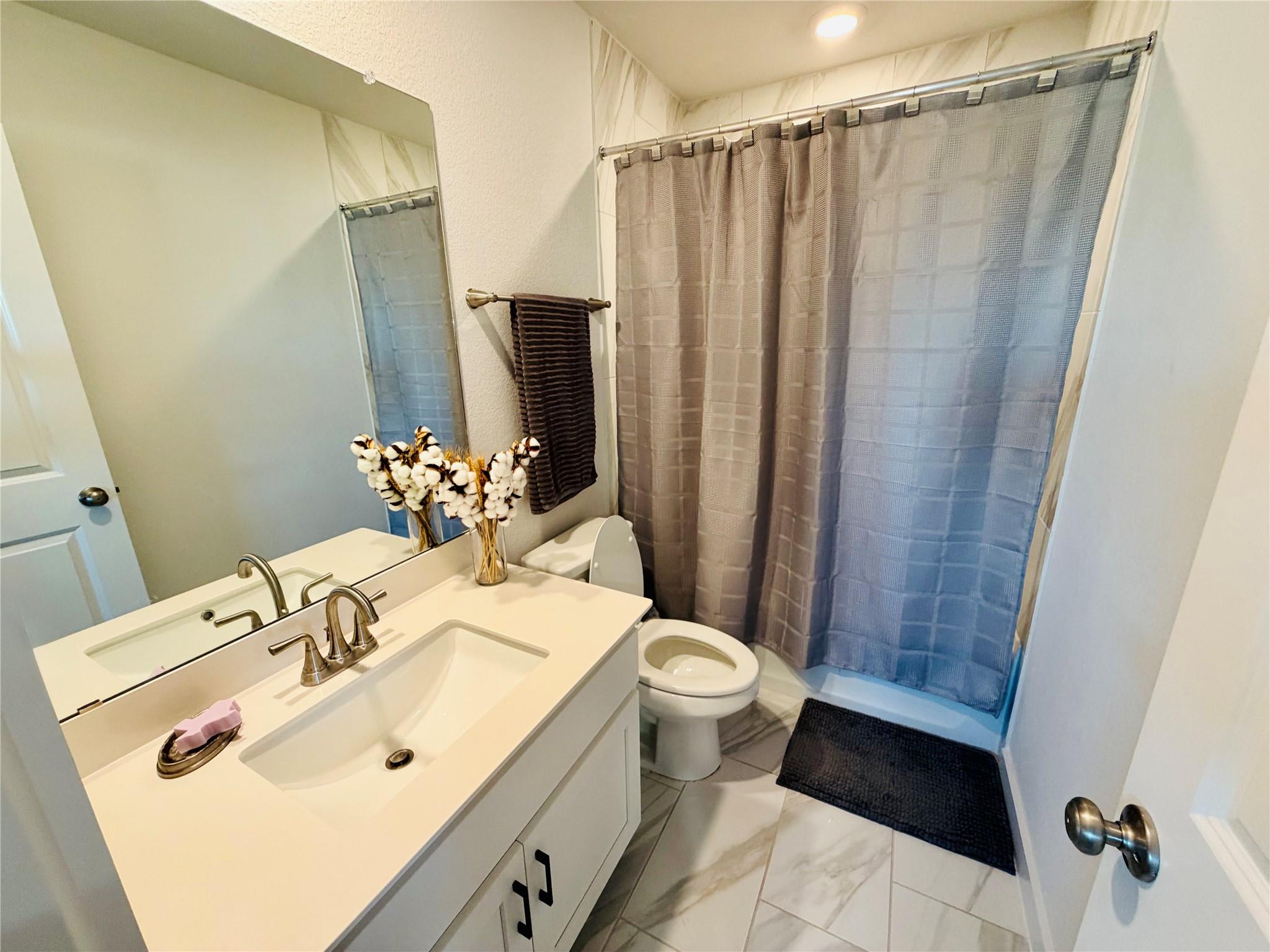 197 Everglades Dr, Kyle, TX 78640