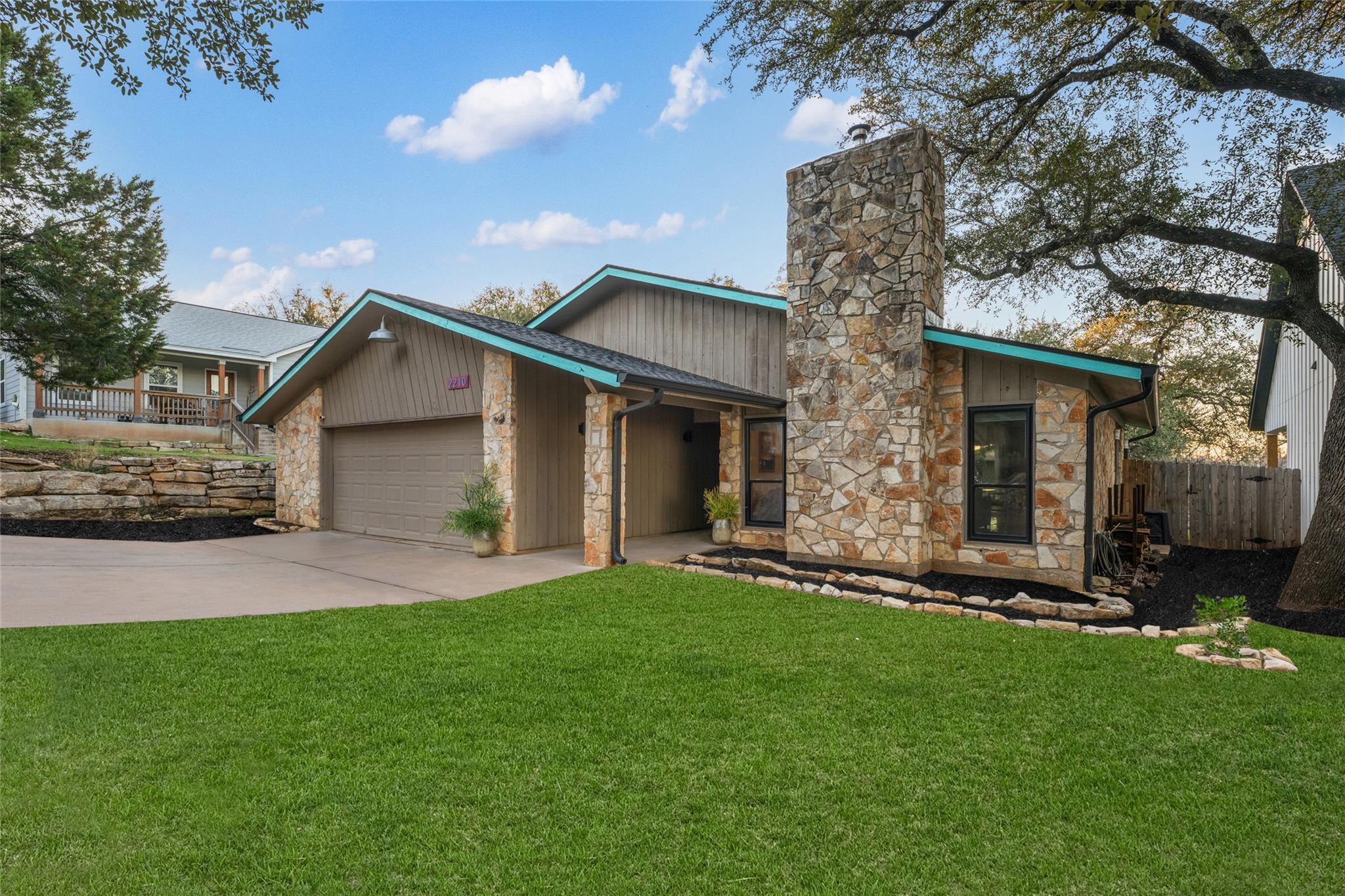 2210 Red Fox Rd, Austin, TX 78734