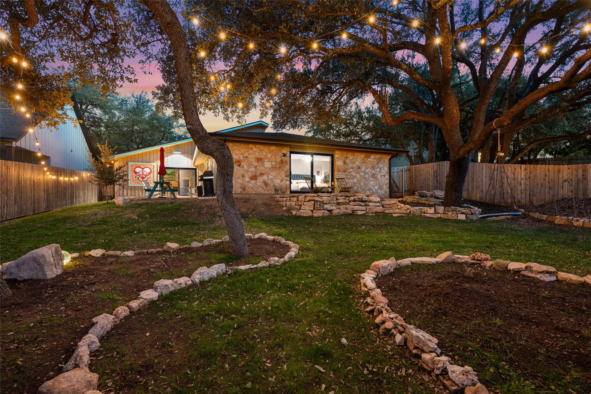 2210 Red Fox Rd, Austin, TX 78734