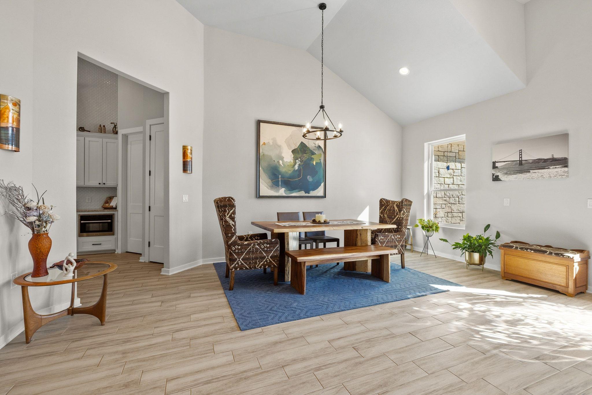 14302 Summit View Dr # 4, Leander, TX 78641