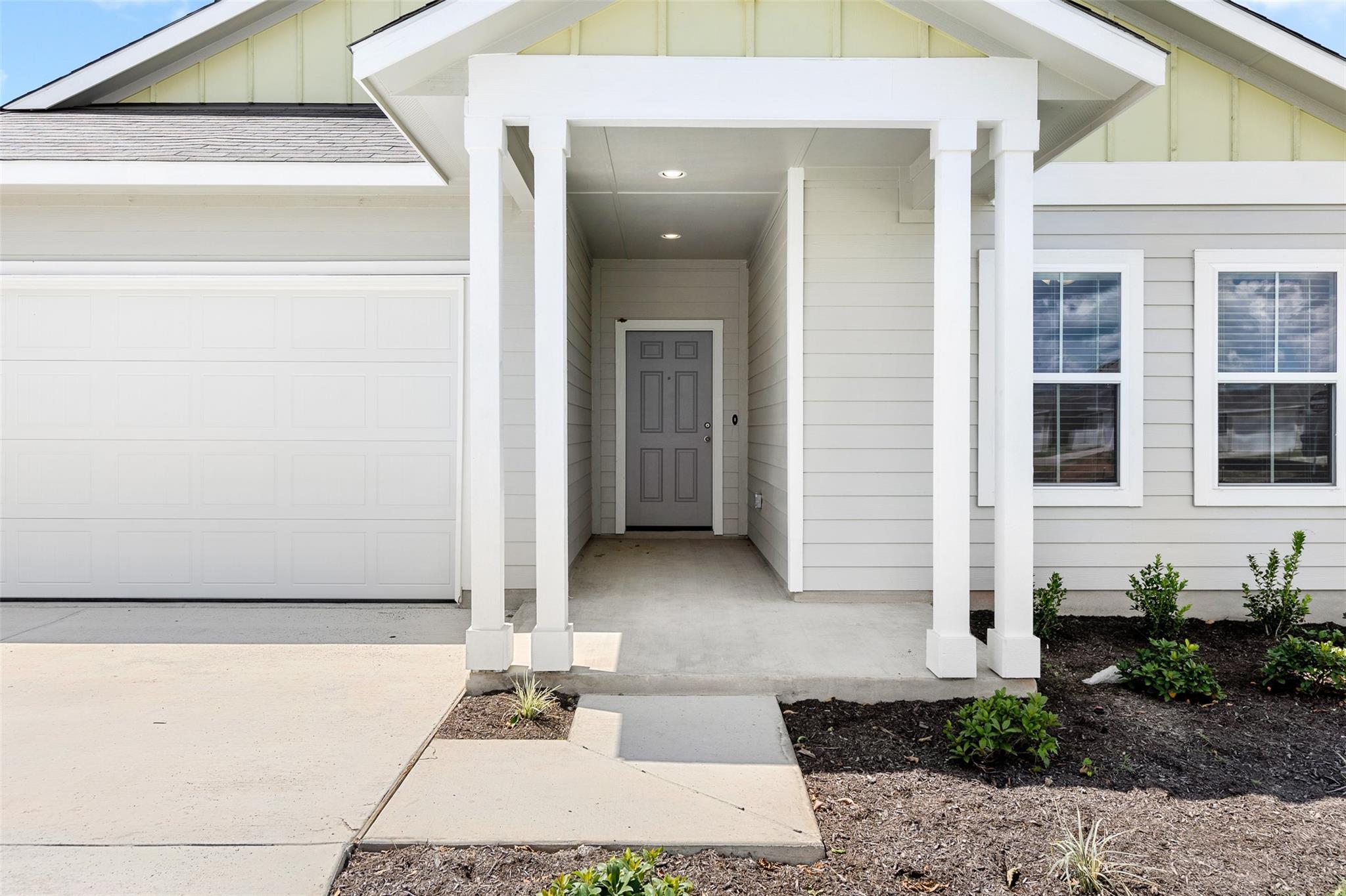 291 Chesterfield Dr, Kyle, TX 78640