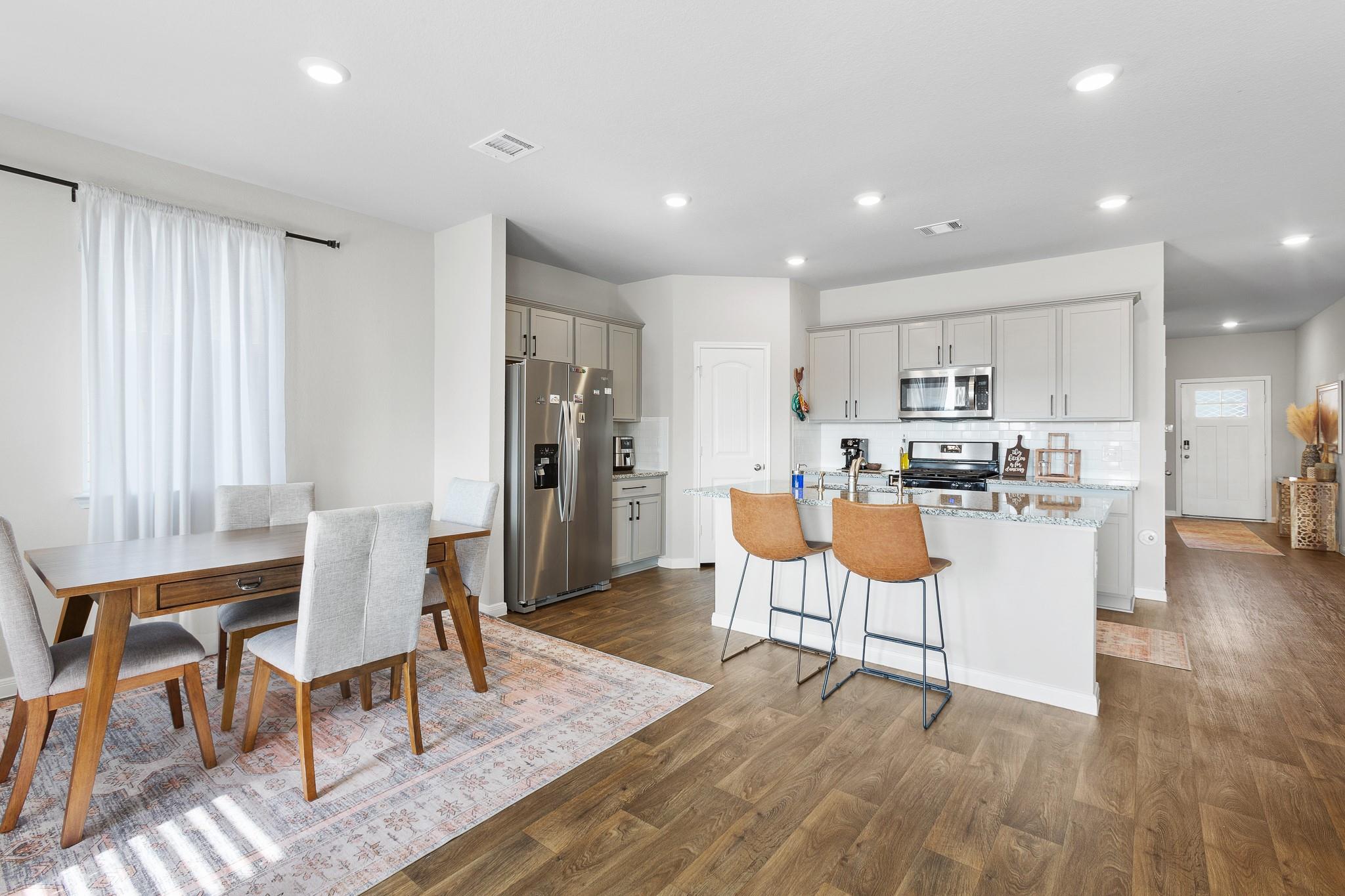 199 Frostweed Dr, Kyle, TX 78640