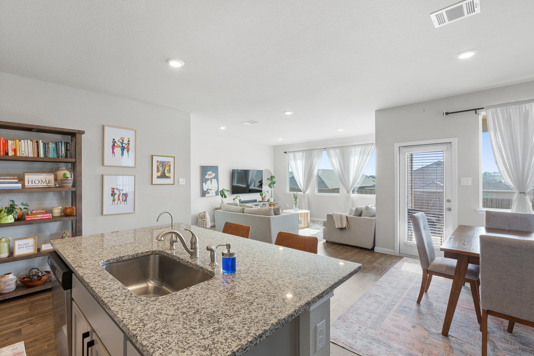 199 Frostweed Dr, Kyle, TX 78640