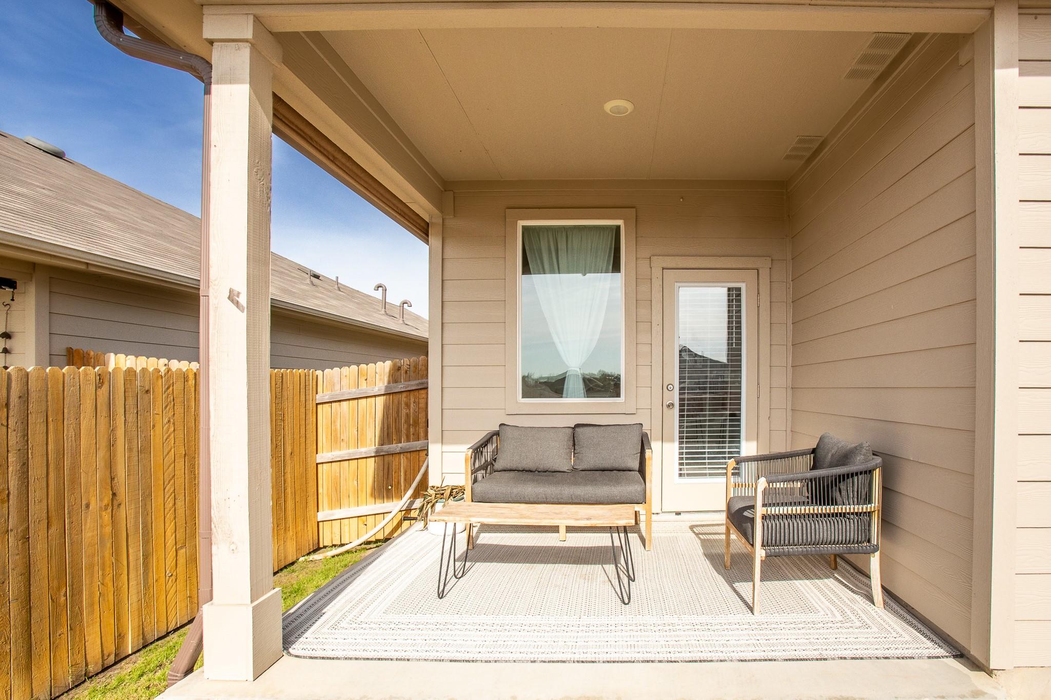 199 Frostweed Dr, Kyle, TX 78640