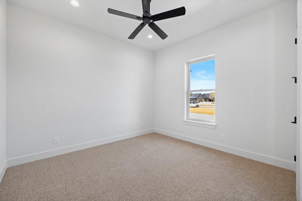 101 Baurenhof Ct, Fredericksburg, TX 78624