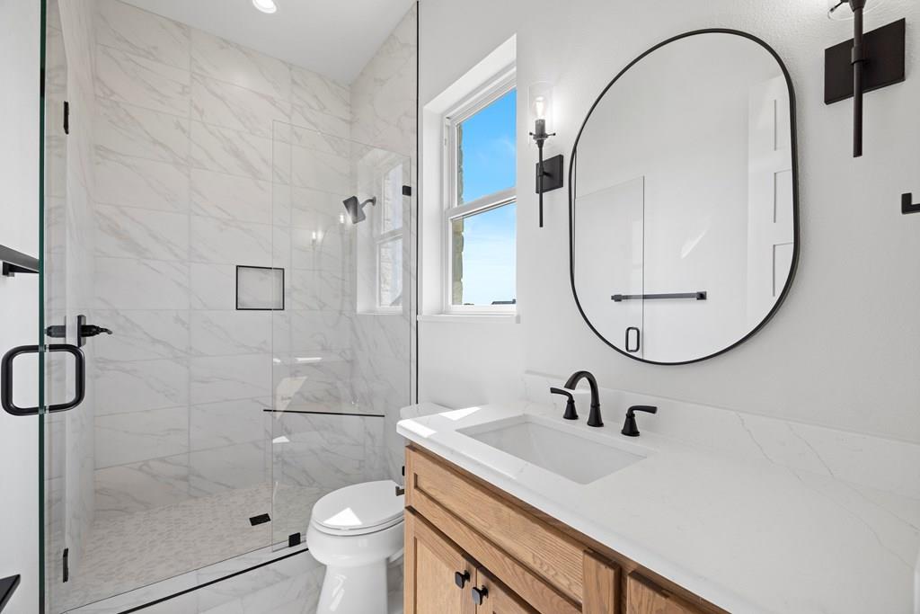 101 Baurenhof Ct, Fredericksburg, TX 78624