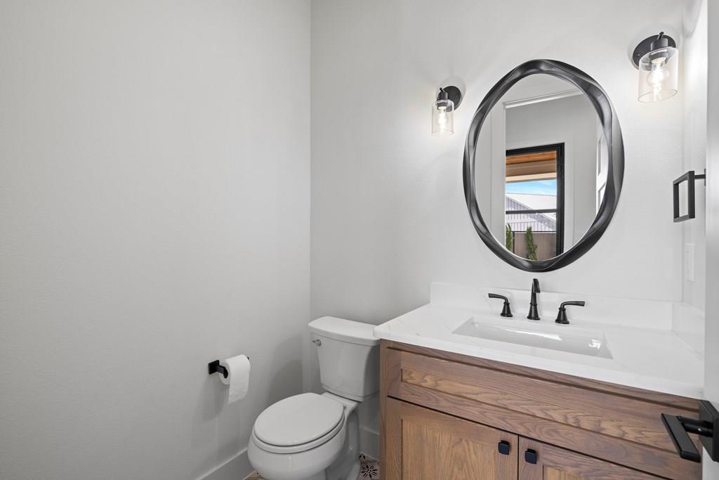 101 Baurenhof Ct, Fredericksburg, TX 78624