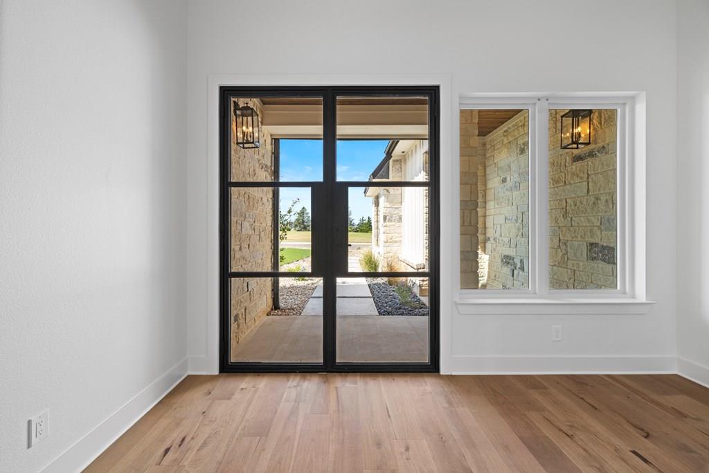 101 Baurenhof Ct, Fredericksburg, TX 78624