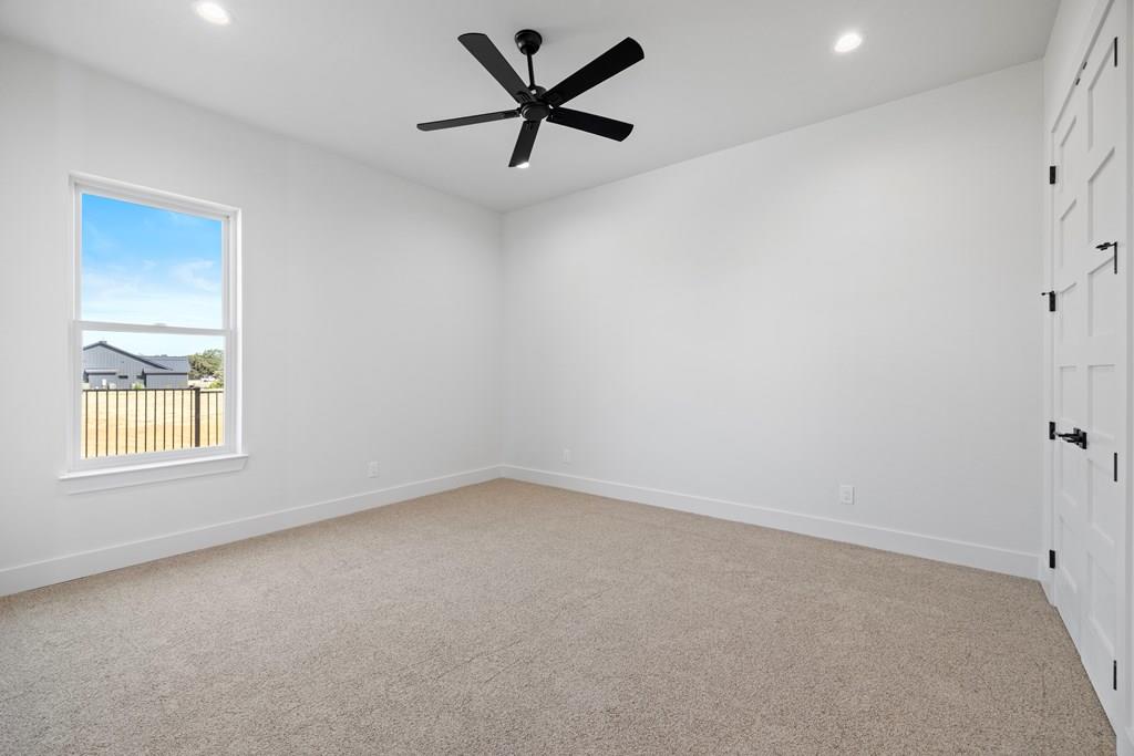 101 Baurenhof Ct, Fredericksburg, TX 78624