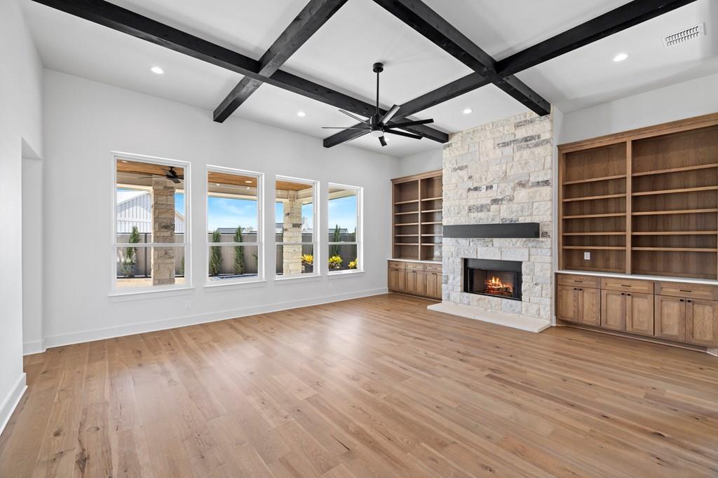 101 Baurenhof Ct, Fredericksburg, TX 78624