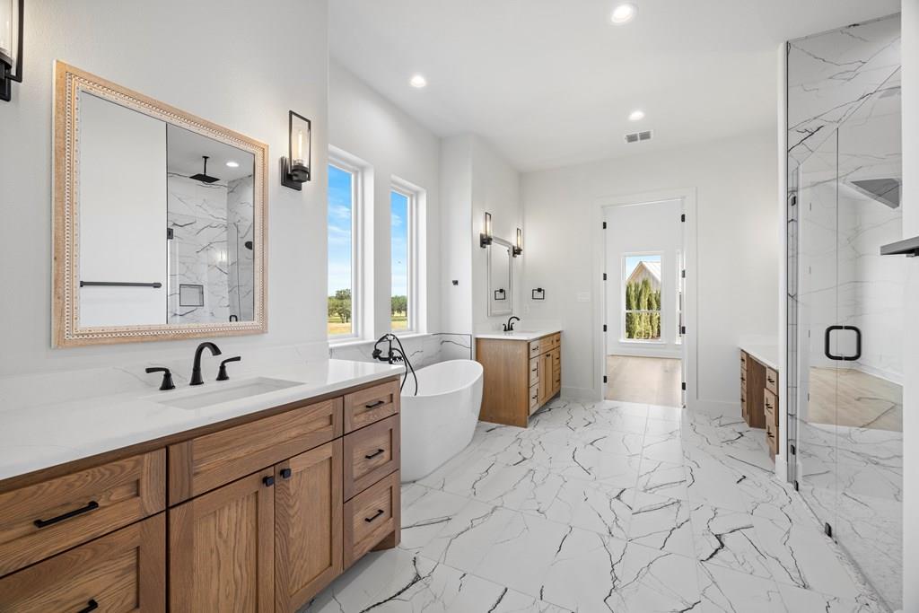 101 Baurenhof Ct, Fredericksburg, TX 78624