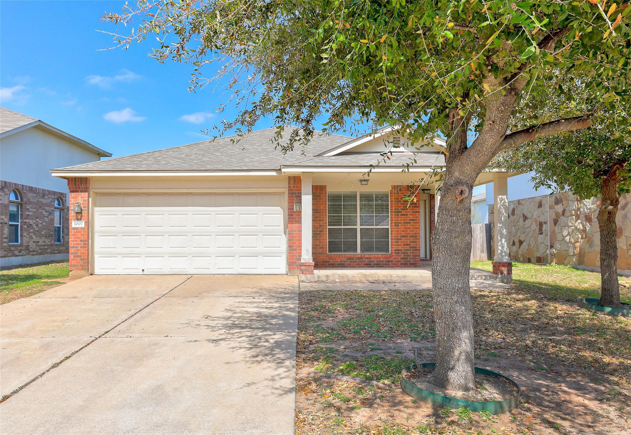 1007 Aiken Dr, Leander, TX 78641