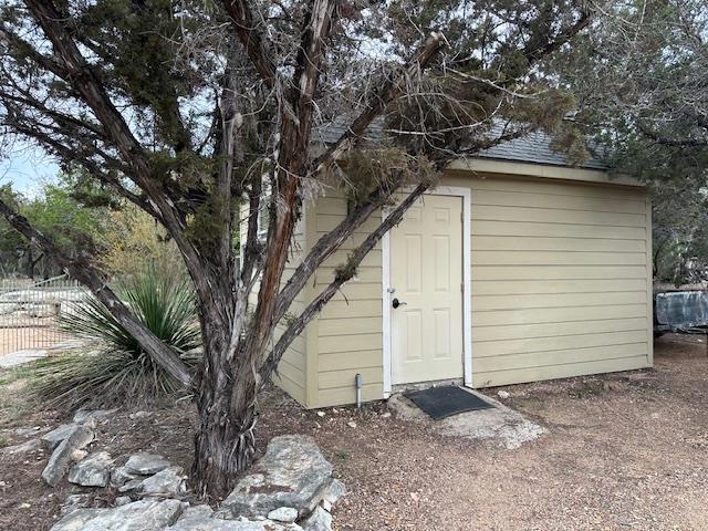 1761 Cottonwood Rd, Fischer, TX 78623