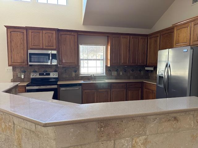 1761 Cottonwood Rd, Fischer, TX 78623