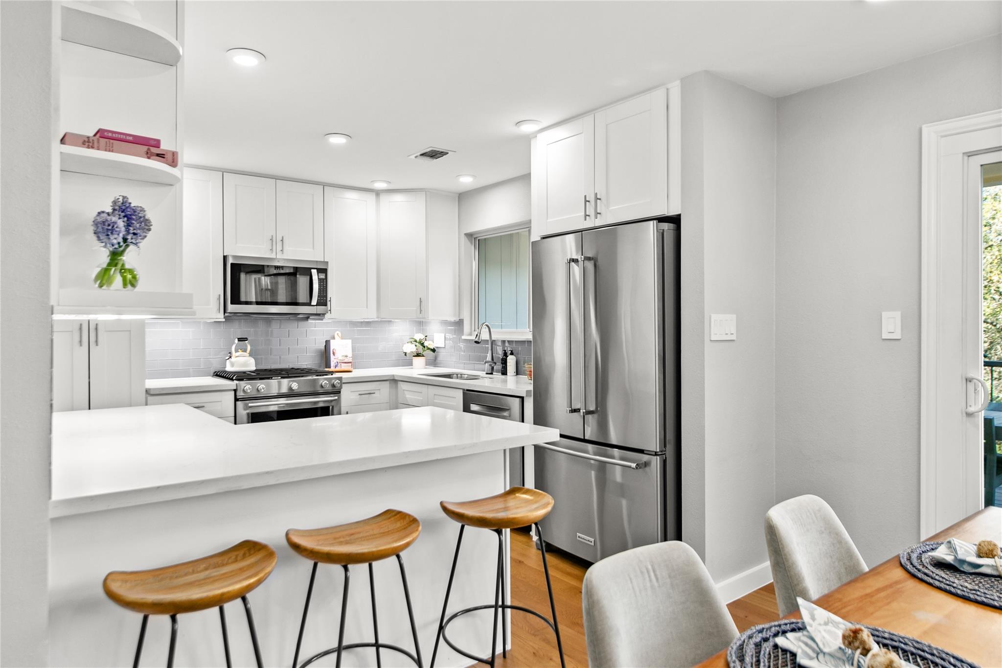 3627 Peregrine Falcon Dr, Austin, TX 78746