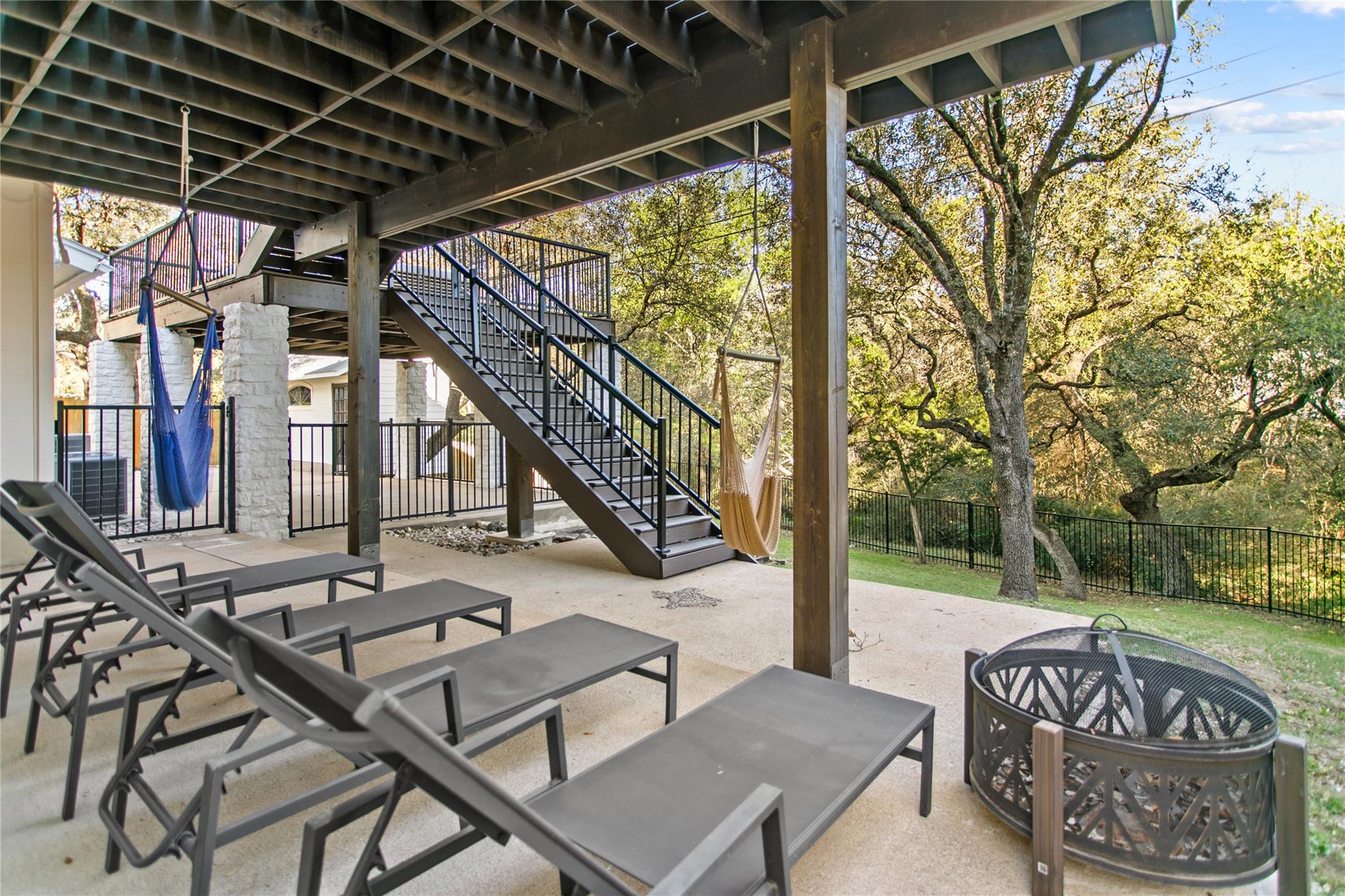 3627 Peregrine Falcon Dr, Austin, TX 78746