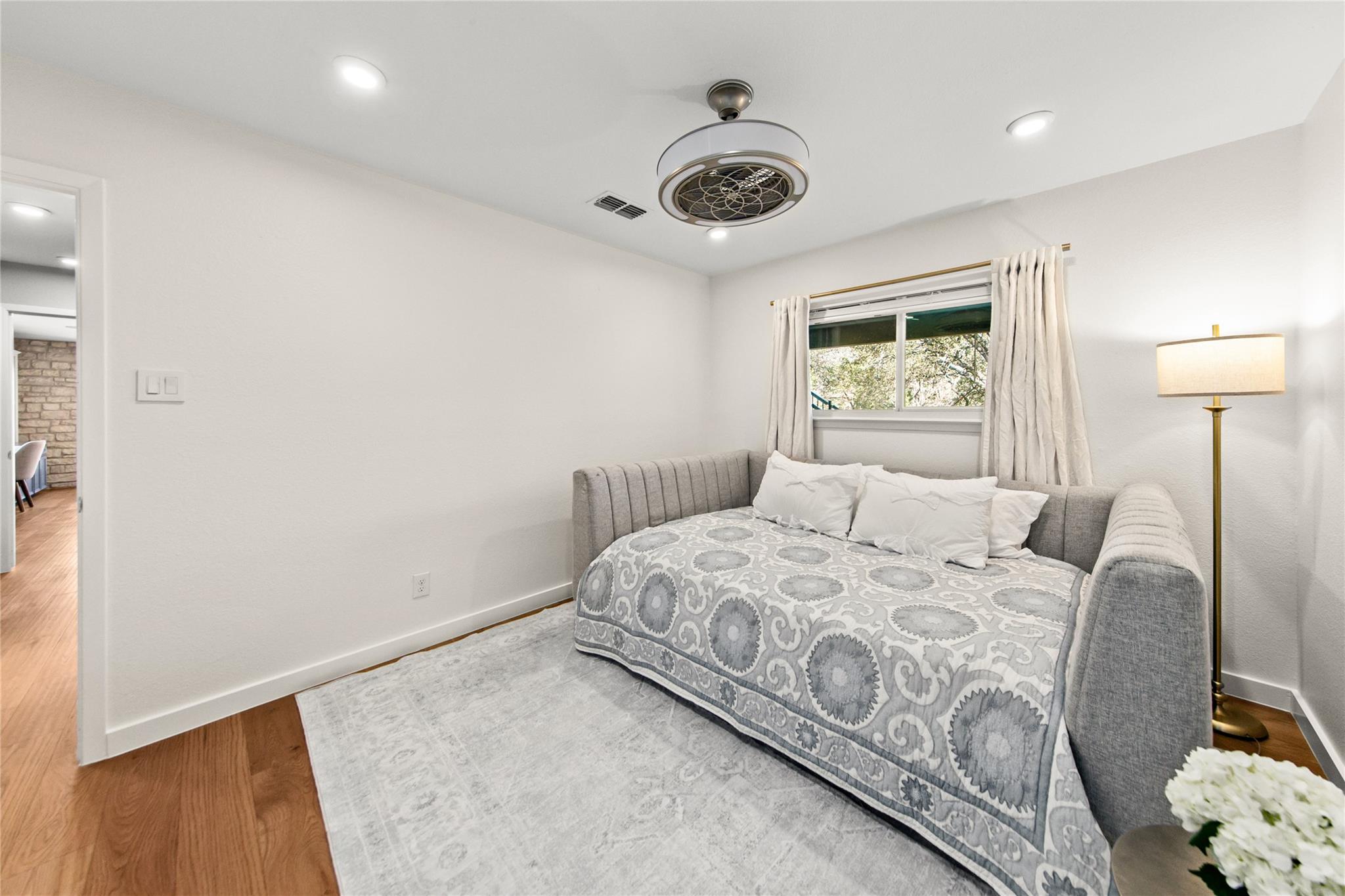 3627 Peregrine Falcon Dr, Austin, TX 78746