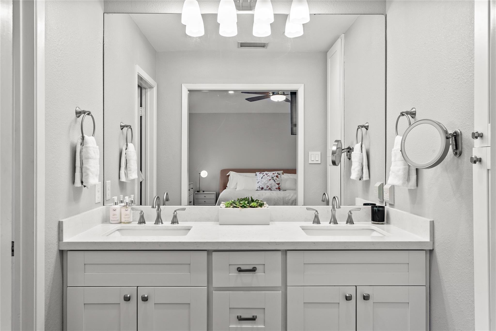 3627 Peregrine Falcon Dr, Austin, TX 78746