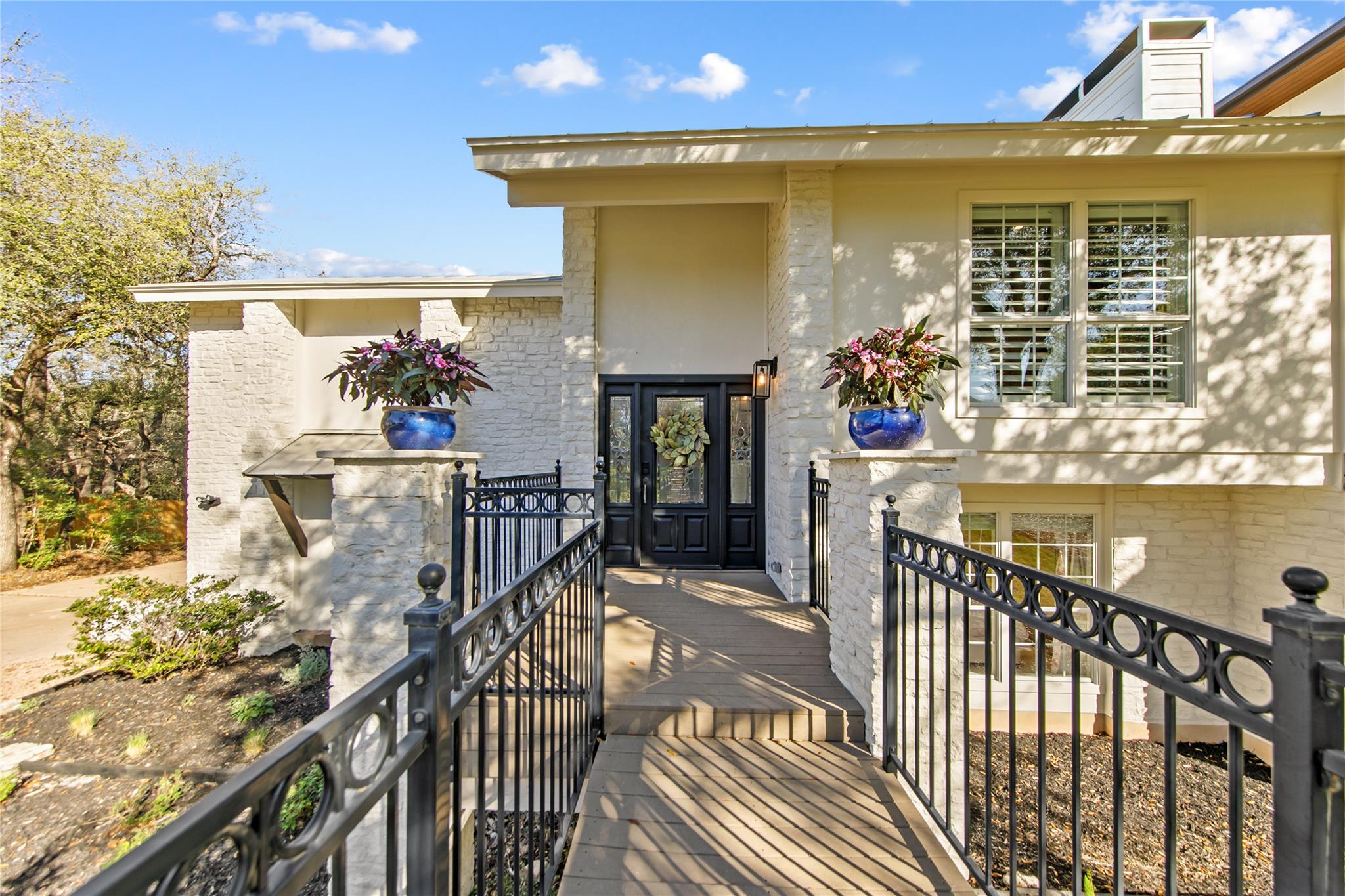 3627 Peregrine Falcon Dr, Austin, TX 78746