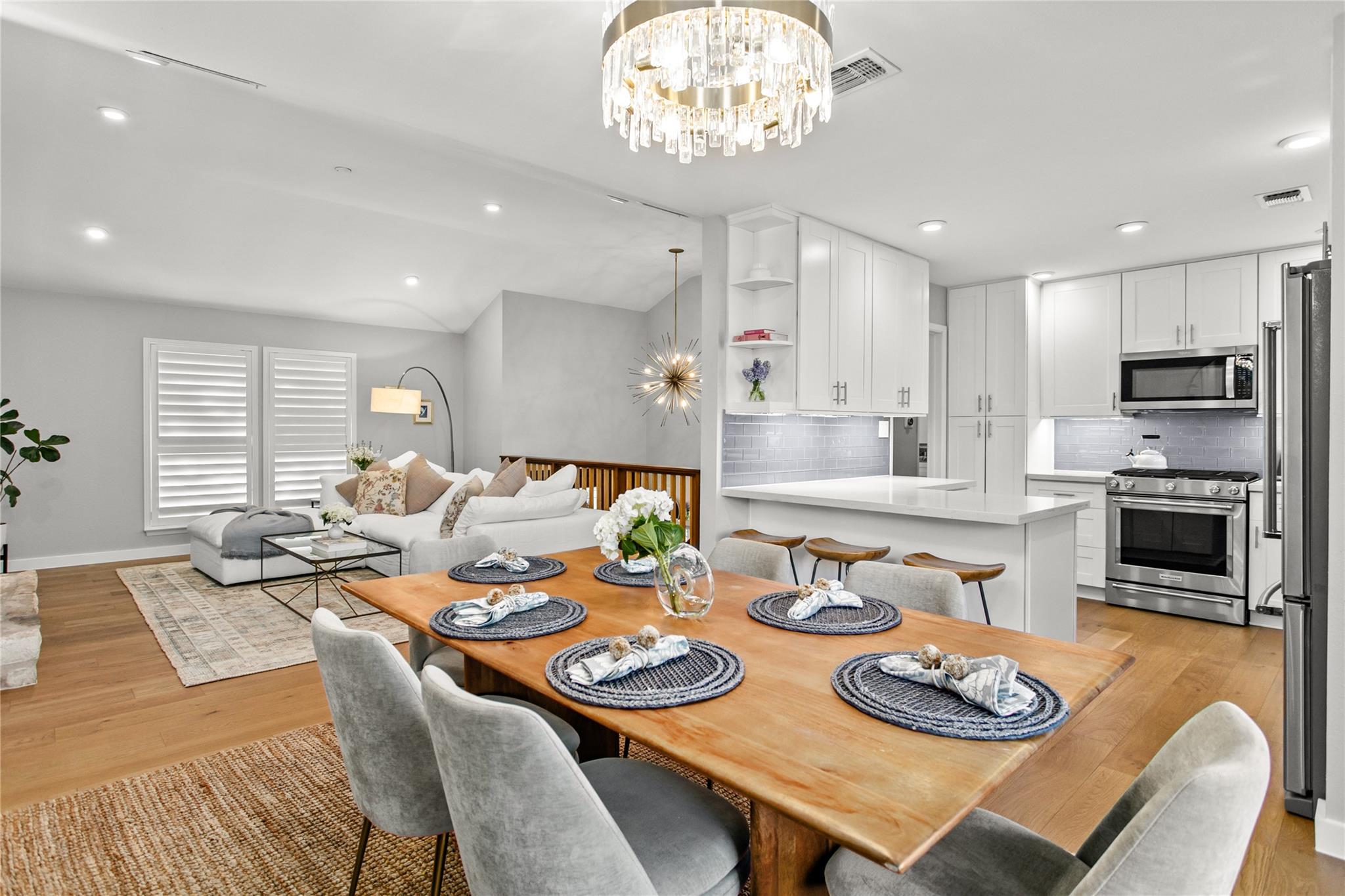 3627 Peregrine Falcon Dr, Austin, TX 78746