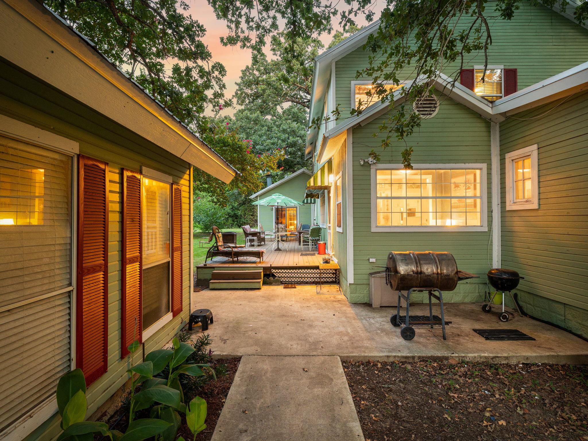 1065 Private Road 7041, Elgin, TX 78621