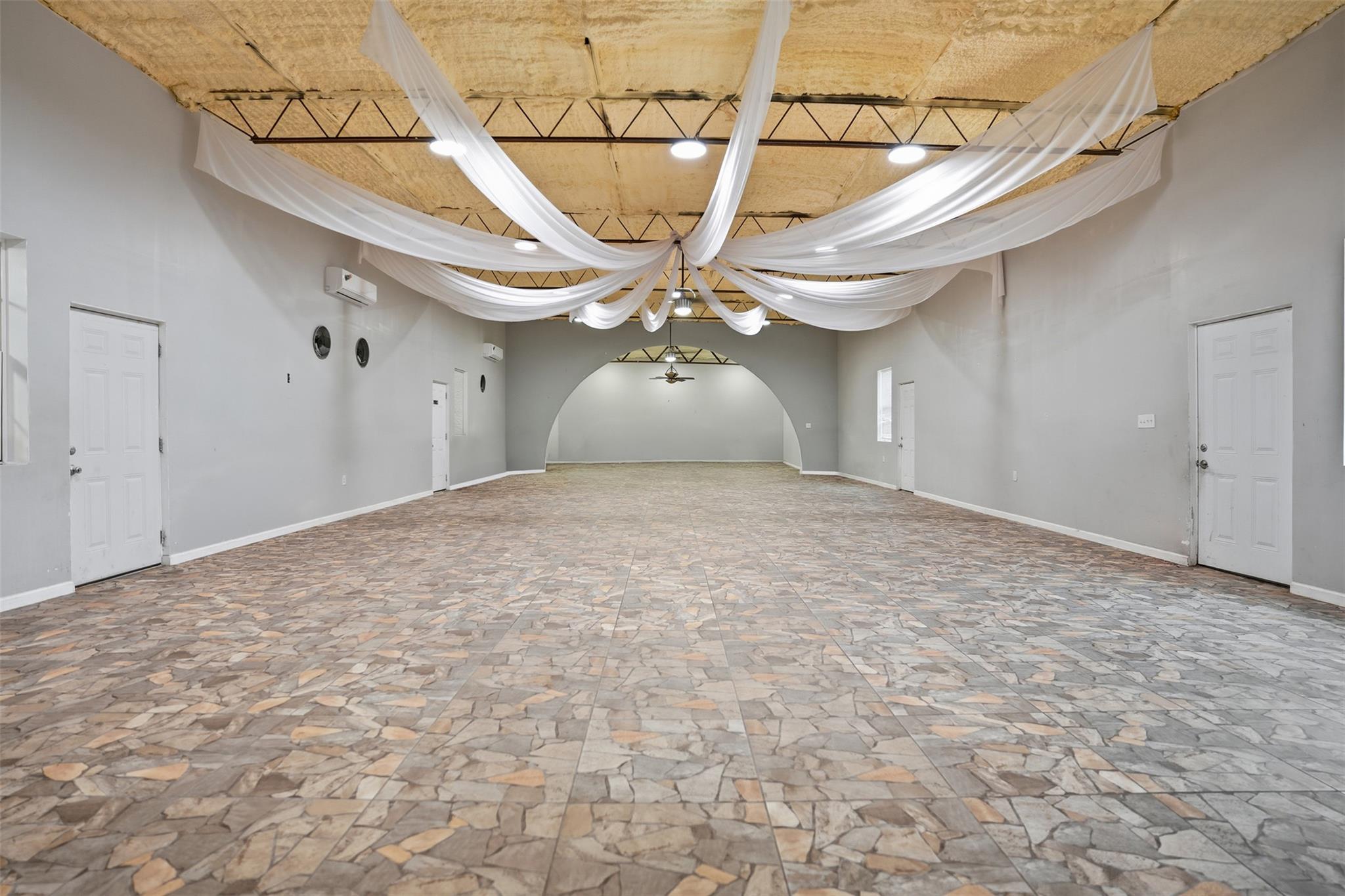 260 Ganado Dr, Kyle, TX 78640