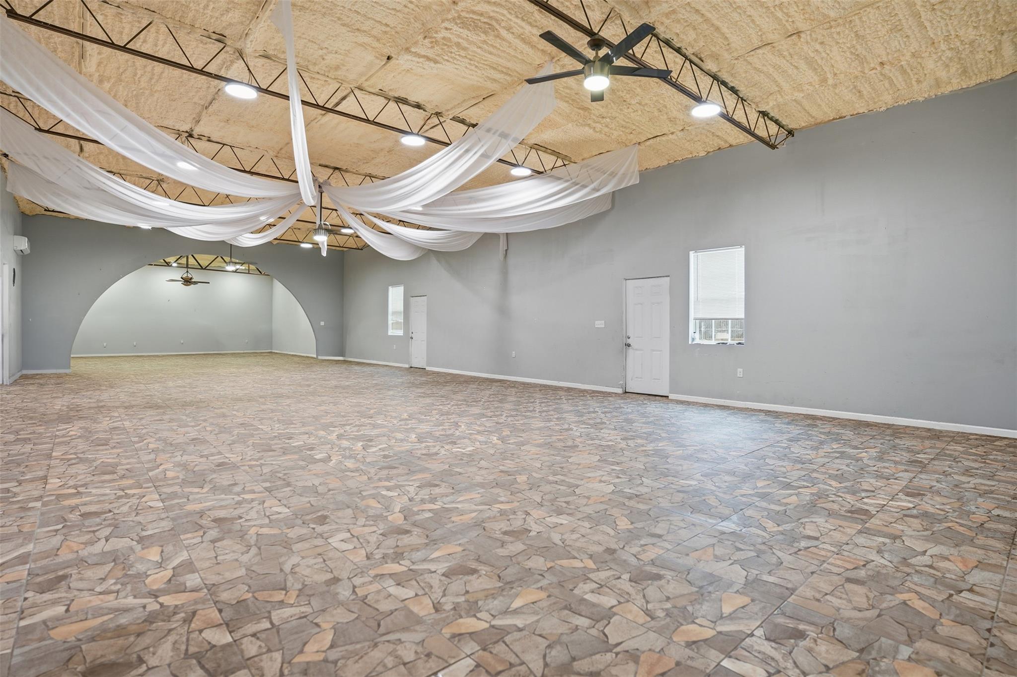 260 Ganado Dr, Kyle, TX 78640