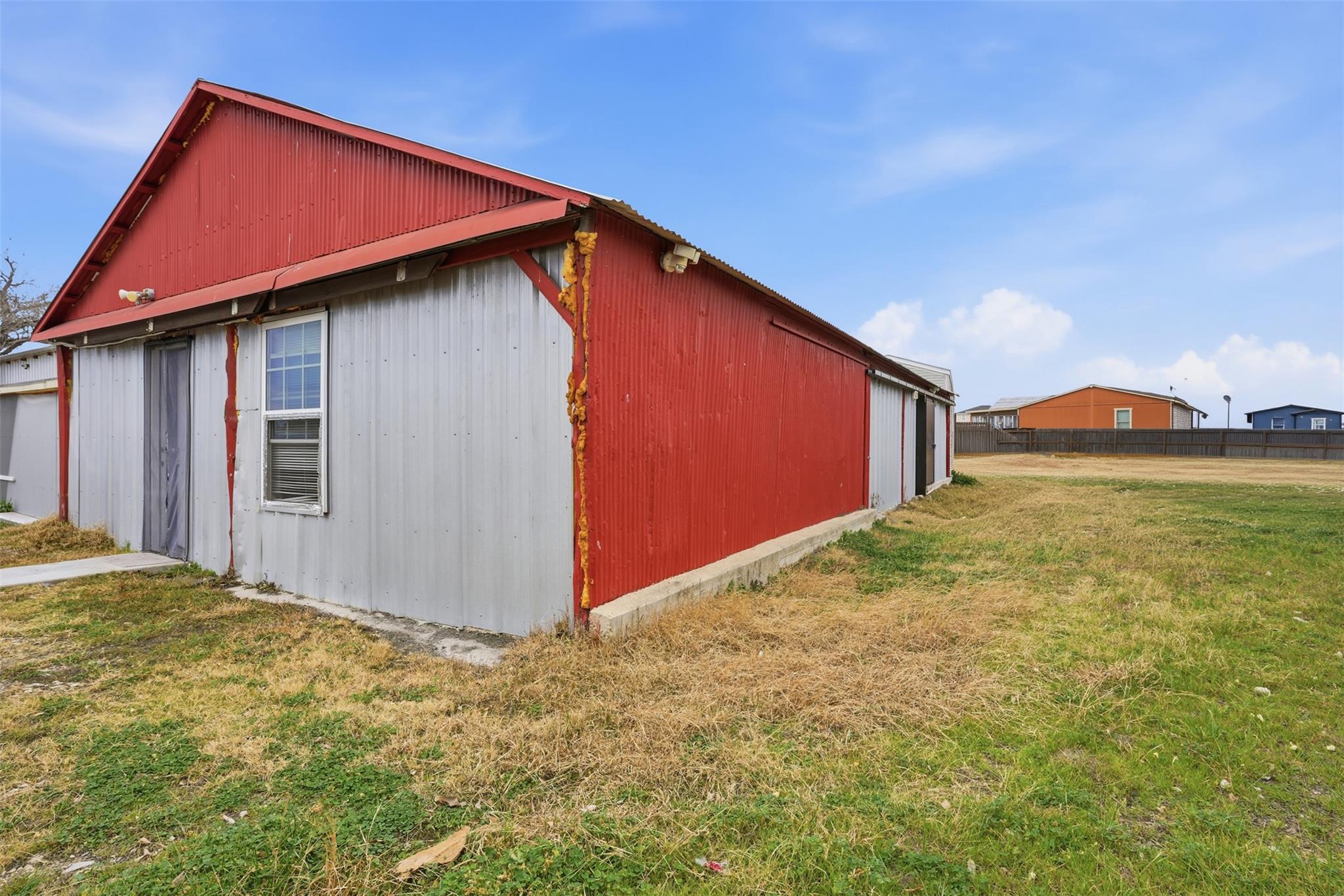 260 Ganado Dr, Kyle, TX 78640