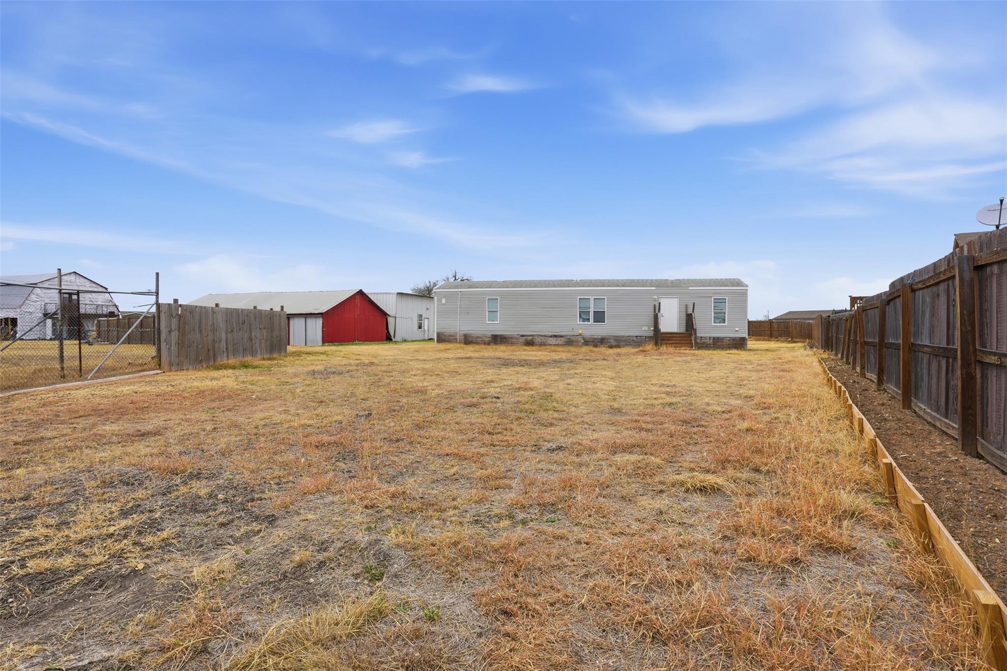 260 Ganado Dr, Kyle, TX 78640