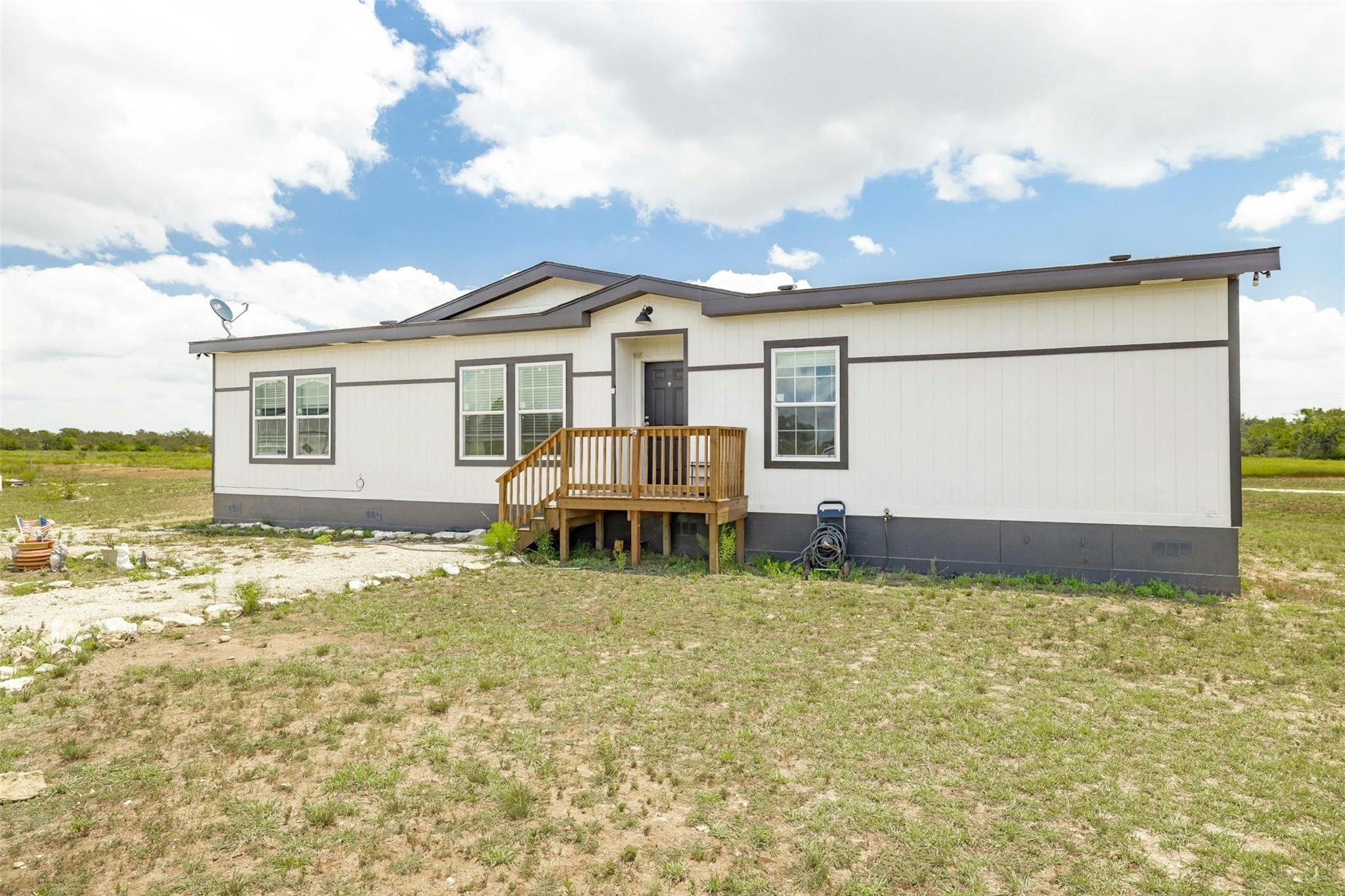 101 Goodnight Trl, Copperas Cove, TX 76522