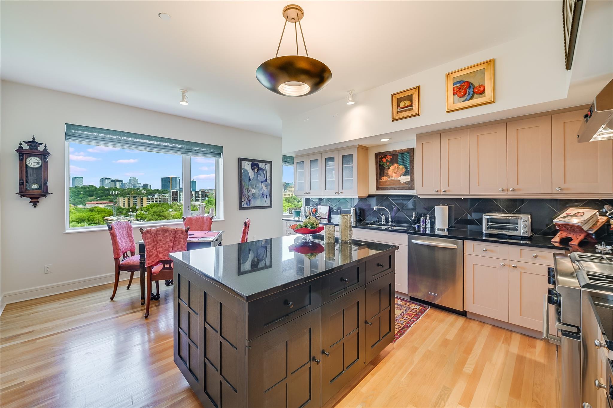 901 W 9th St # 703, Austin, TX 78703