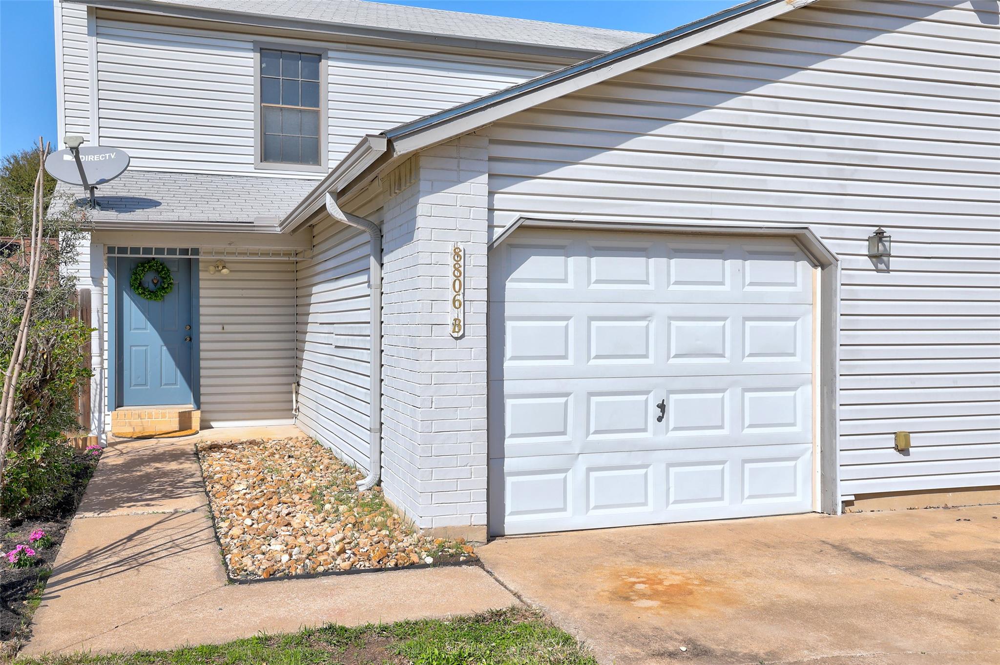 8806 Springmail Units A and B Cir, Austin, TX 78729