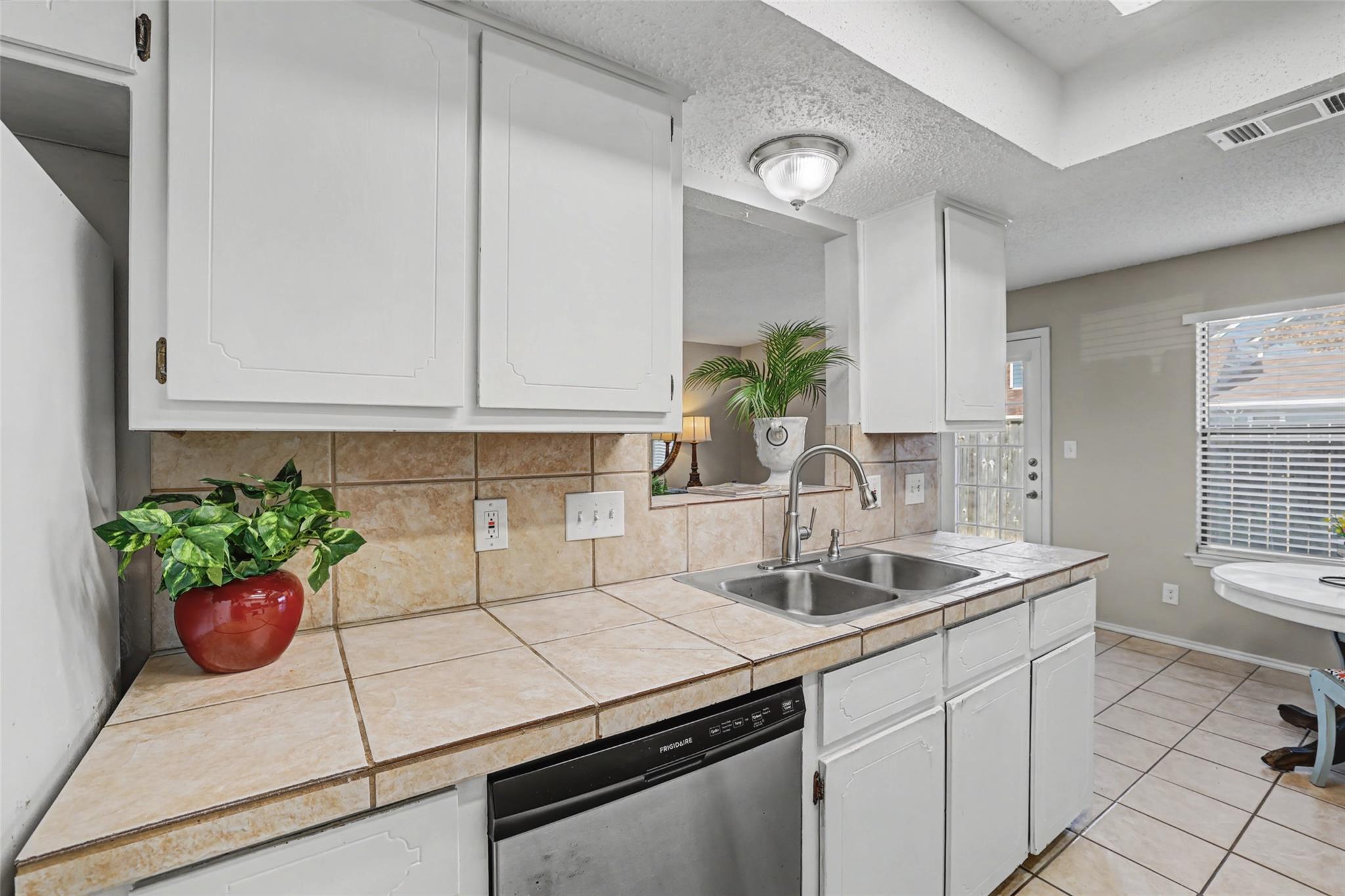 8806 Springmail Units A and B Cir, Austin, TX 78729