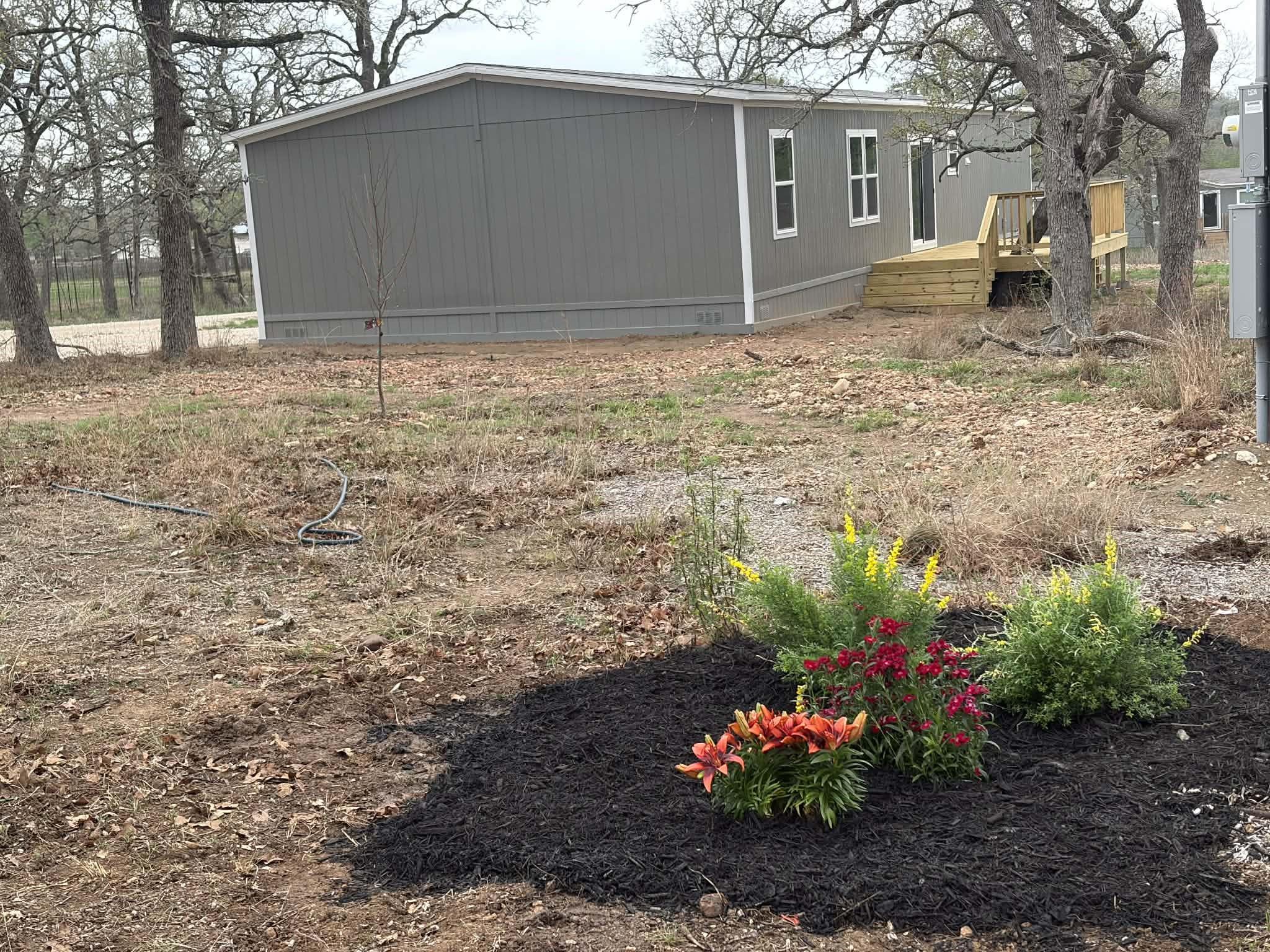 195 Tuck St # B, Cedar Creek, TX 78612