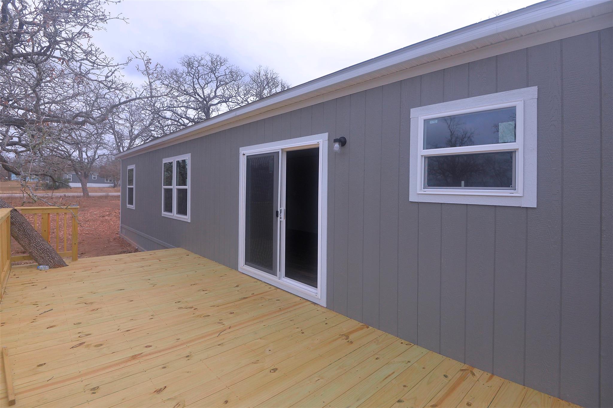 195 Tuck St # B, Cedar Creek, TX 78612