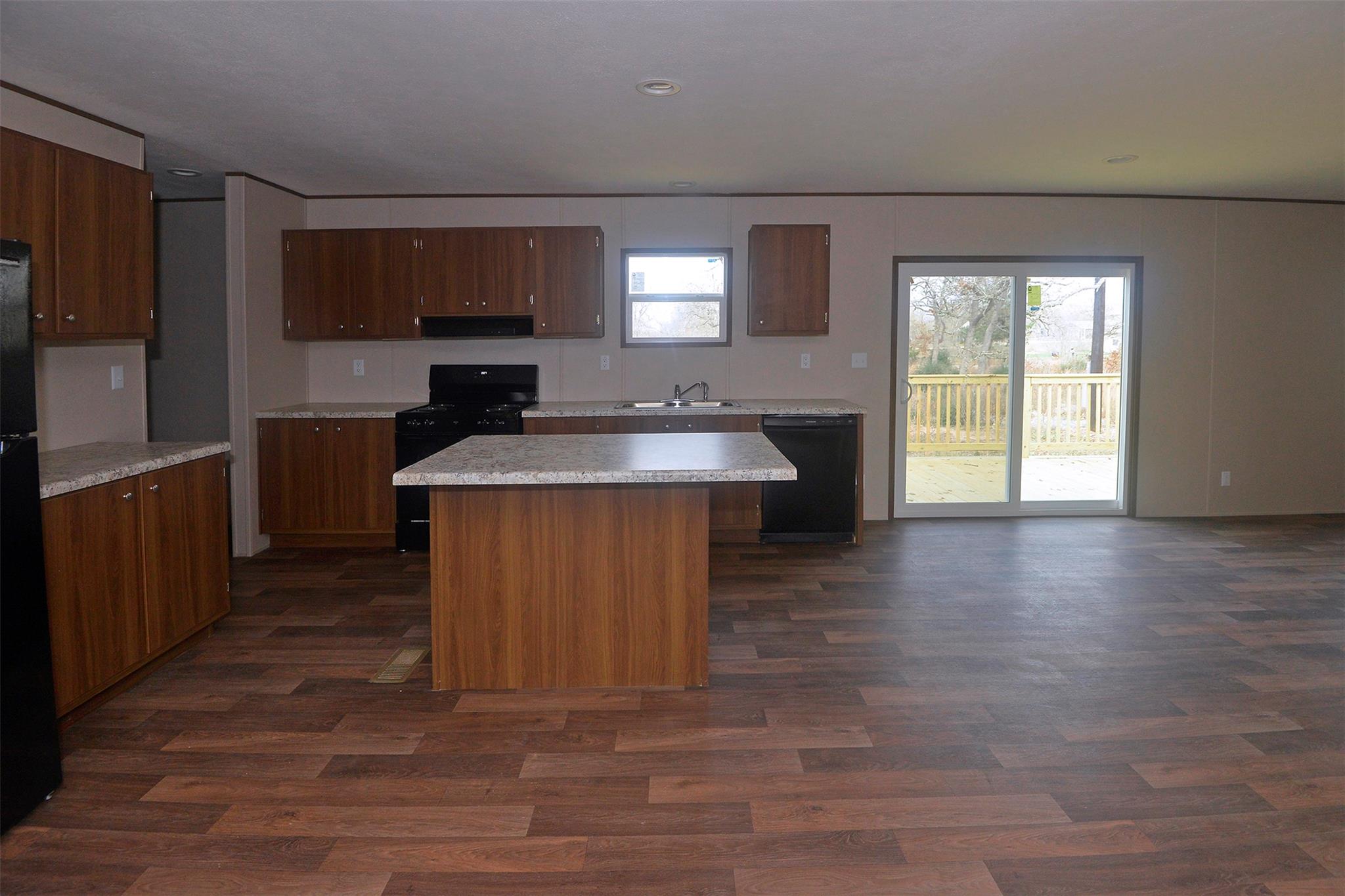 195 Tuck St # B, Cedar Creek, TX 78612