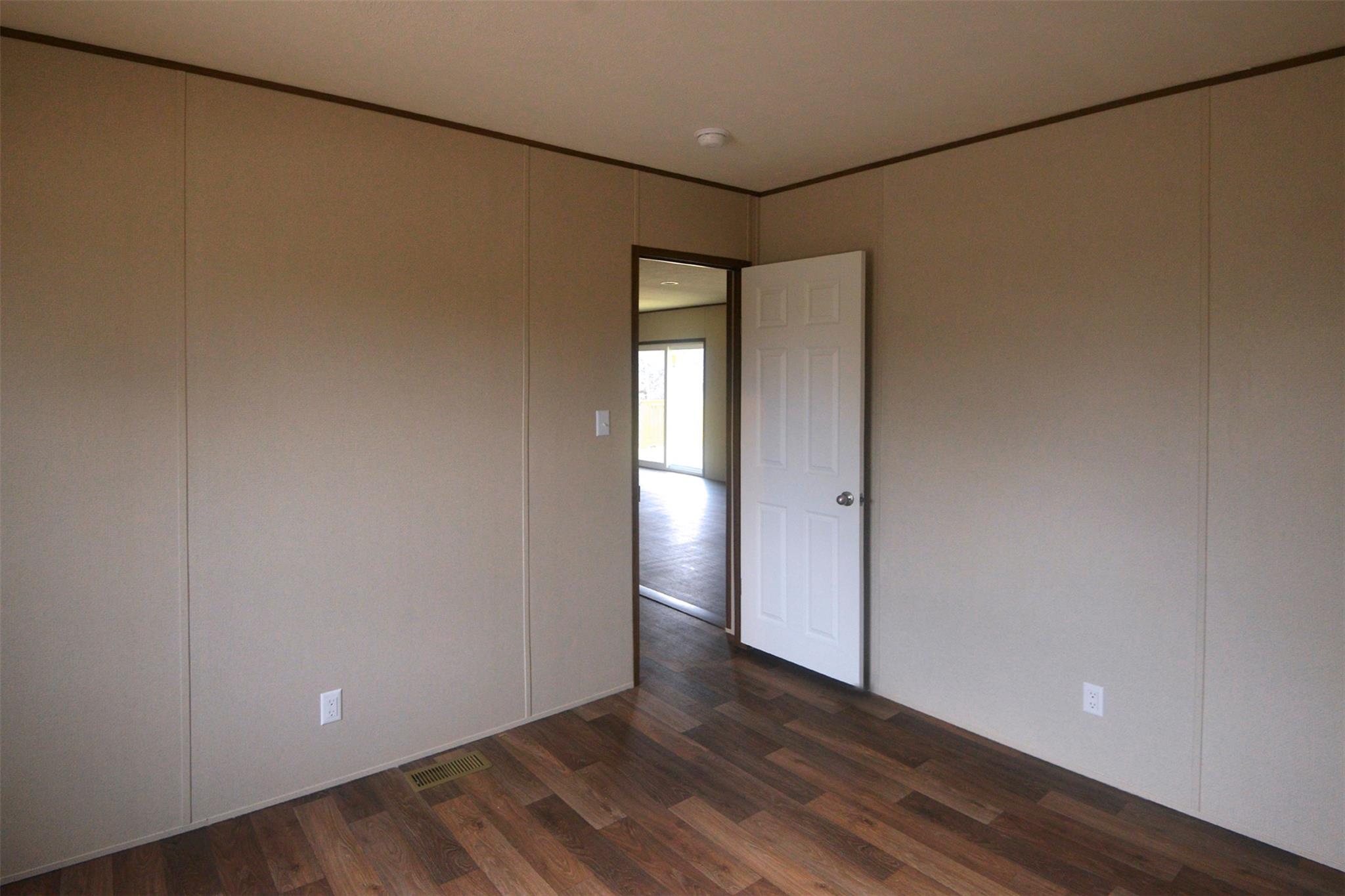 195 Tuck St # B, Cedar Creek, TX 78612