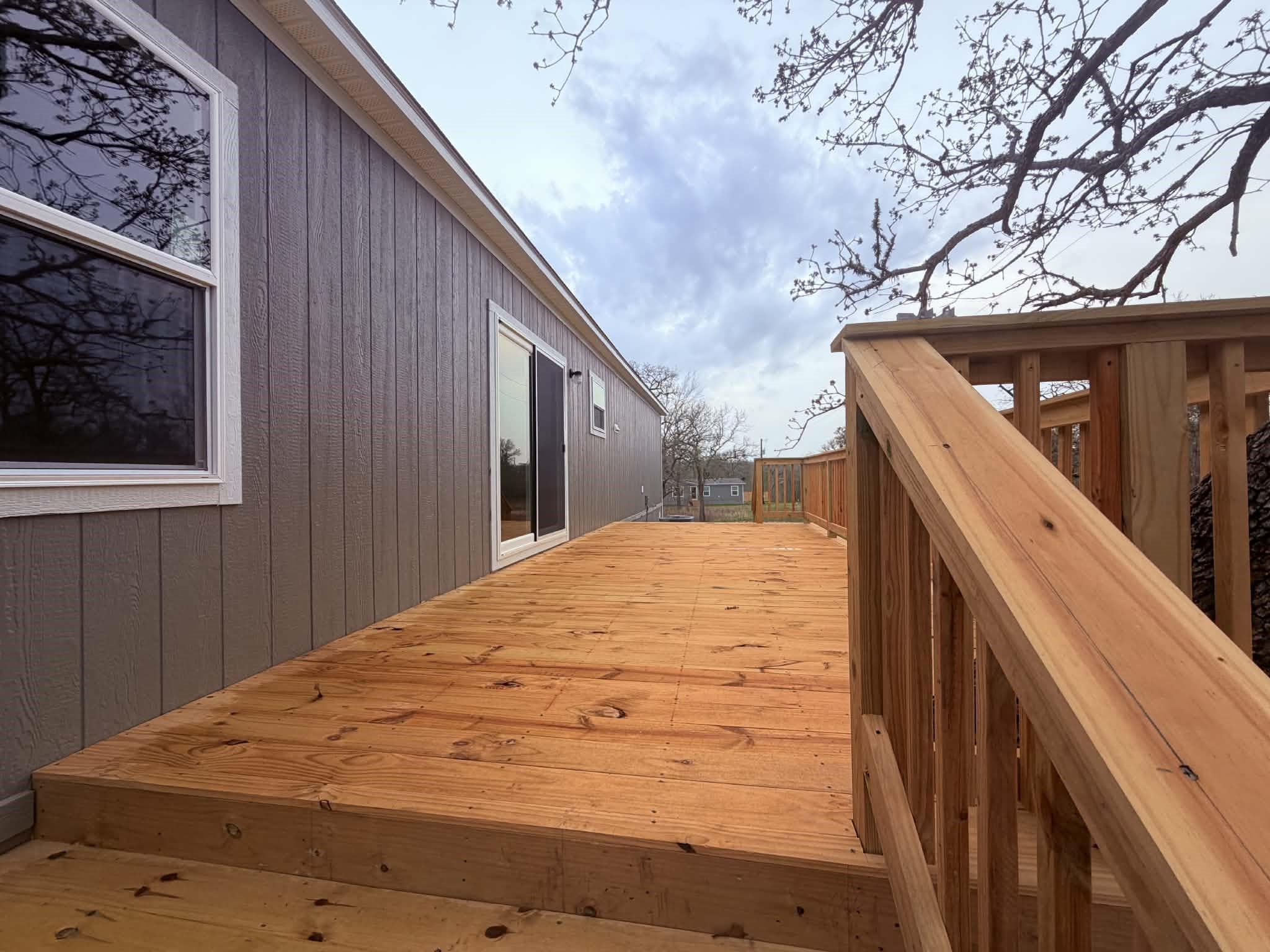 195 Tuck St # B, Cedar Creek, TX 78612