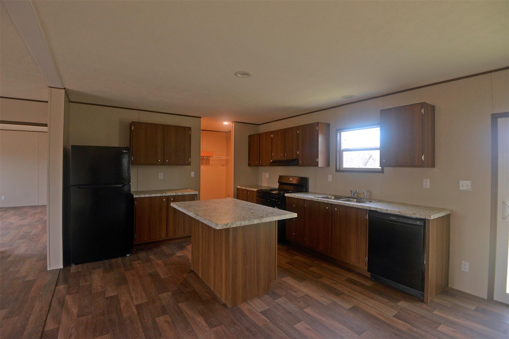 195 Tuck St # B, Cedar Creek, TX 78612