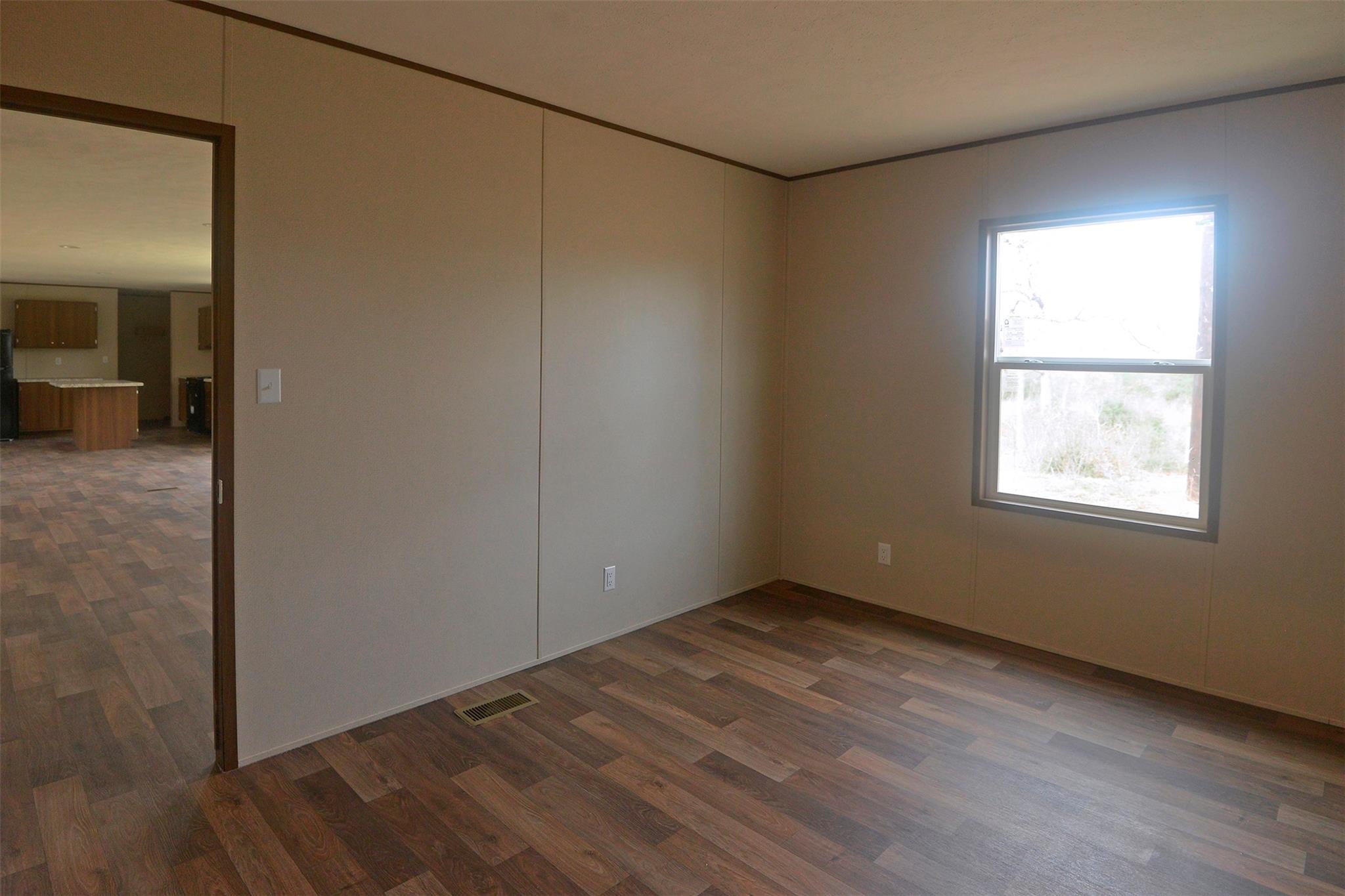 195 Tuck St # B, Cedar Creek, TX 78612