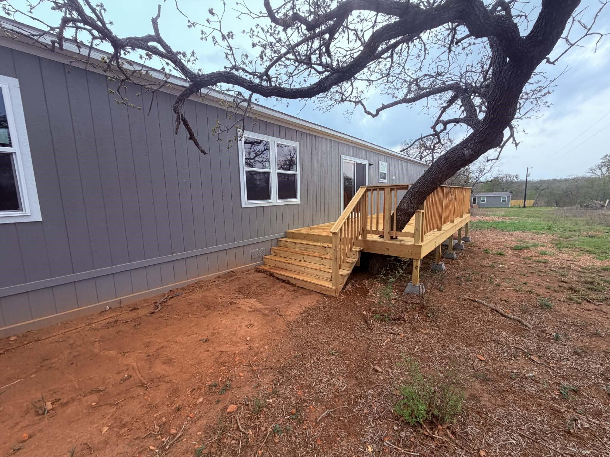 195 Tuck St # B, Cedar Creek, TX 78612