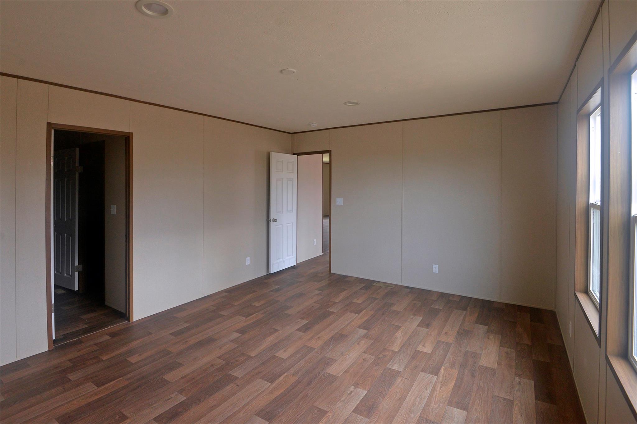 195 Tuck St # B, Cedar Creek, TX 78612