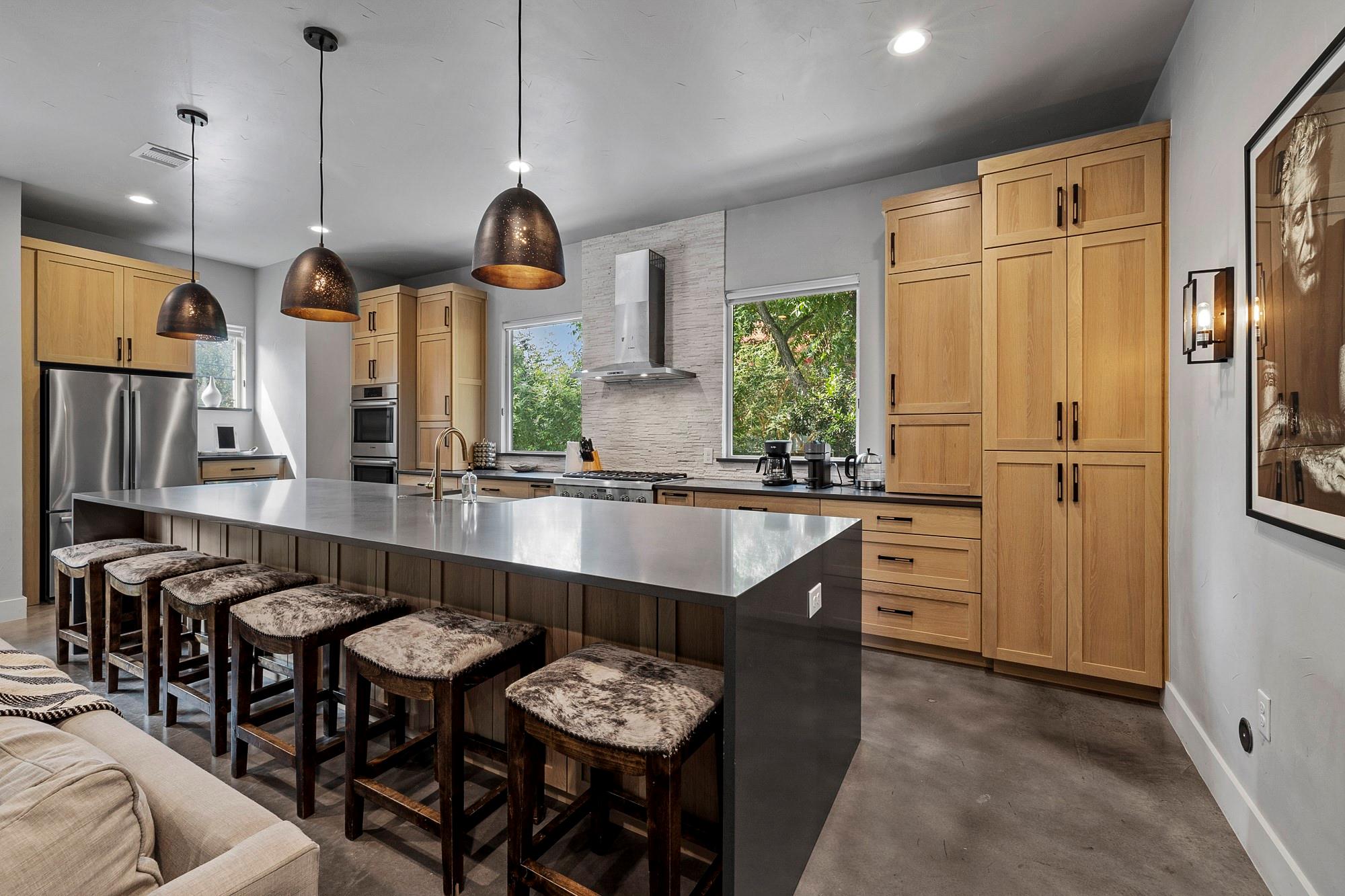 2414 Kinney Rd, Austin, TX 78704