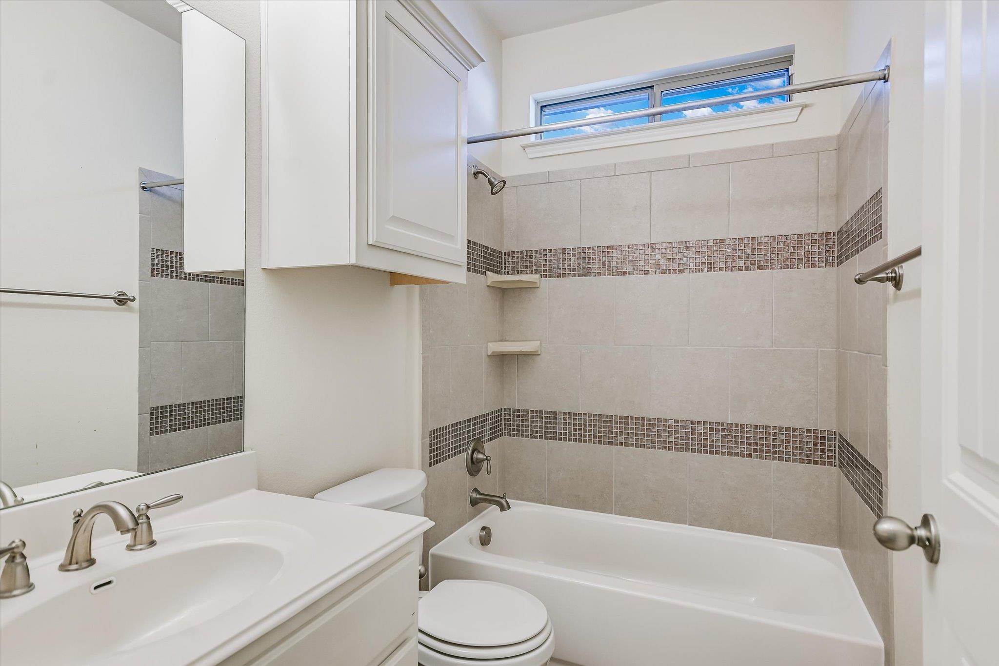 2300 Lookout Range Dr, Leander, TX 78641