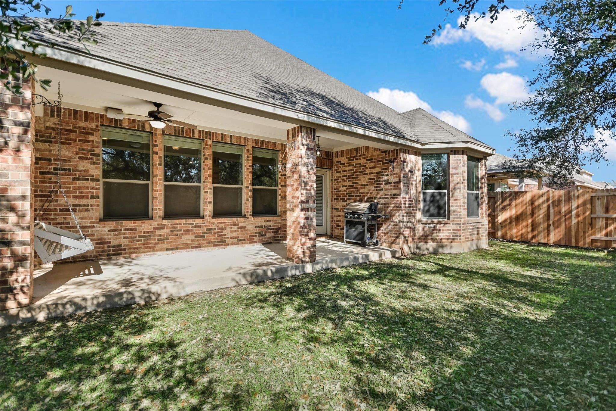 2300 Lookout Range Dr, Leander, TX 78641