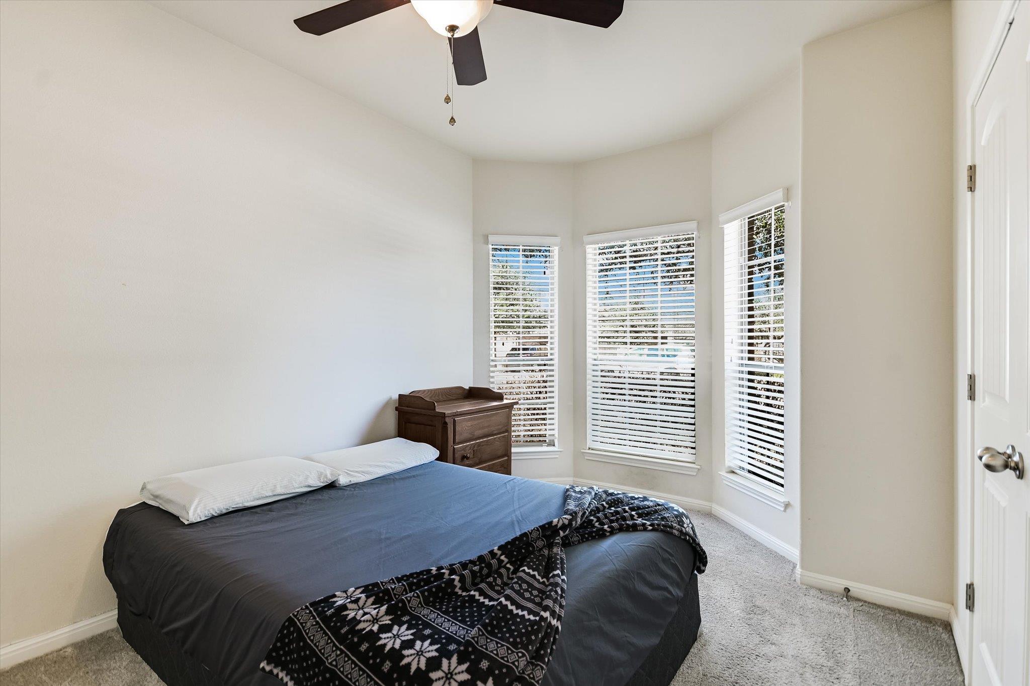 2300 Lookout Range Dr, Leander, TX 78641