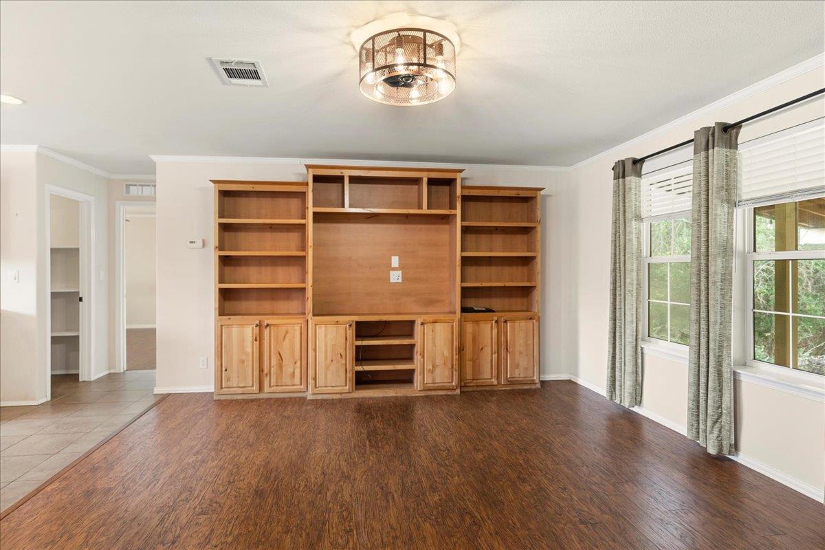 185 Trails End Rd, Driftwood, TX 78620