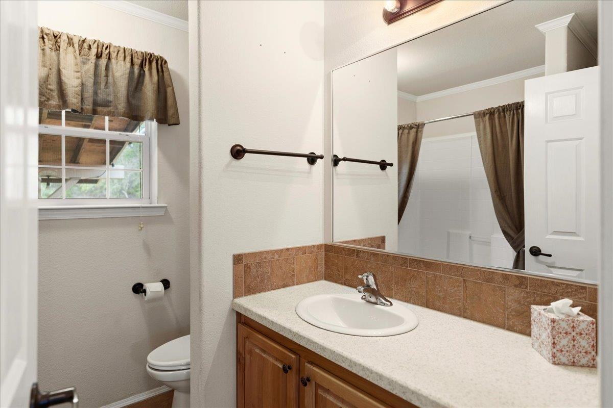 185 Trails End Rd, Driftwood, TX 78620